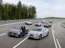 Mercedes-Benz stellt Weichen für vollelektrisches Zeitalter Mercedes-Benz prepares to go all-electric