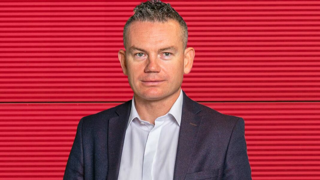 Tomasz Mika CFO w 7R