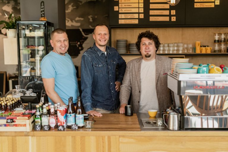 Coffeedesk rośnie o 34% po trzech kwartałach 2021 r.