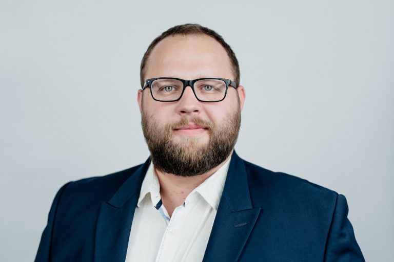 Co trzeci konsument nie kupi elektryka w obawie o ładowanie