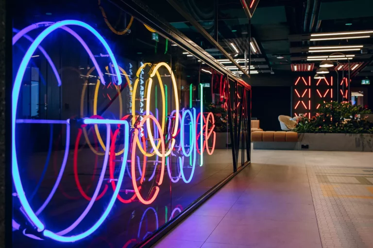 Google Cloud i Polska Grupa Lotnicza łączą siły, by przyspieszyć cyfrową transformację i rozwój AI w sektorze lotniczym