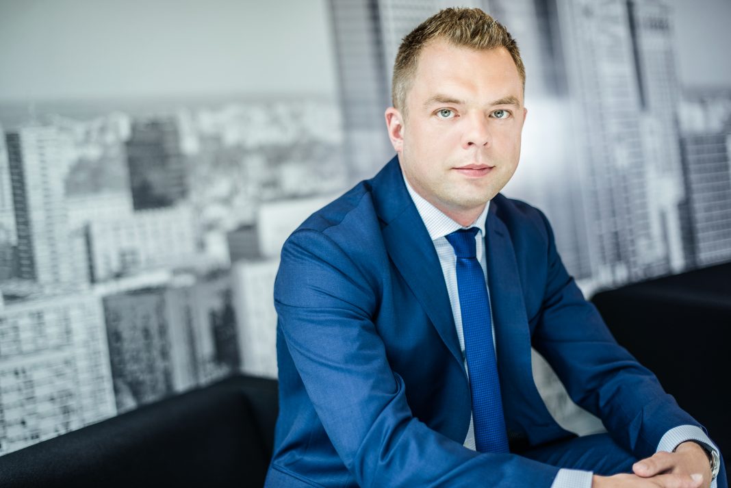 Marcin Sulewski, Dyrektor Działu Rynków Kapitałowych Nieruchomości Biurowych, JLL