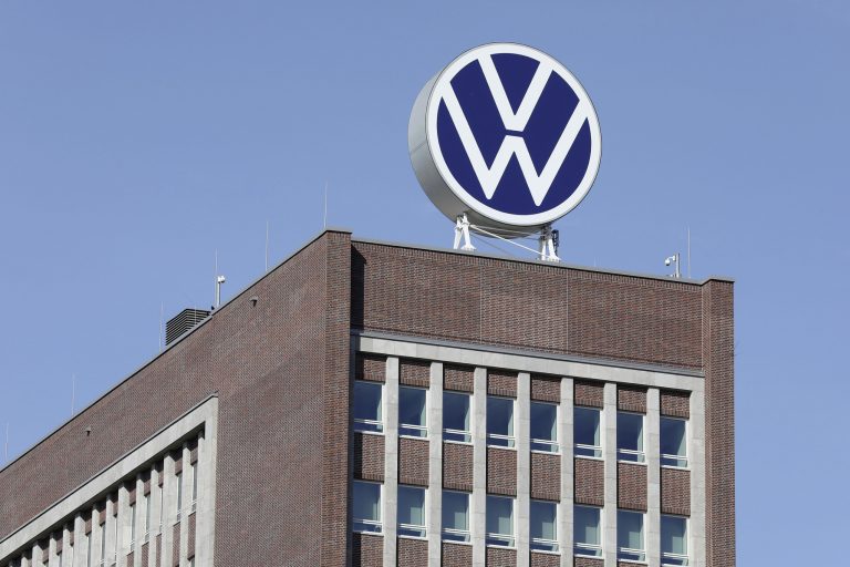 Dax blisko rekordu, Alphabet i giganci technologiczni raportują, Volkswagen zmaga się z wyzwaniami