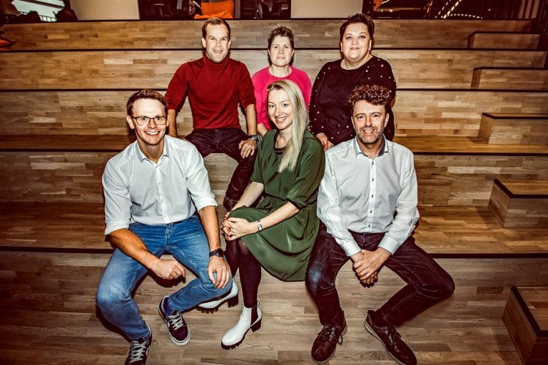 Okredo, fin-tech dostarczający otwarte dane o firmach, wchodzi do Polski