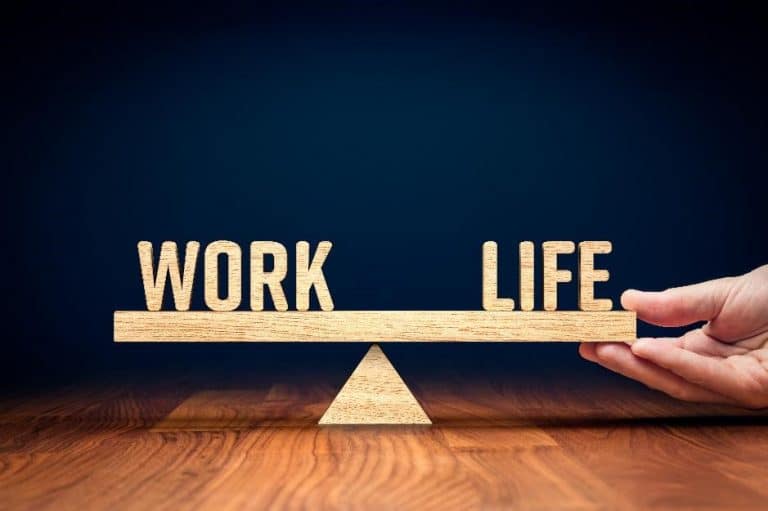 Dyrektywa work-life balance – zmiany w urlopach rodzicielskich już od 2022 roku