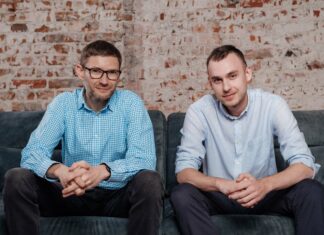 BOOSTSITE.COM [od lewej] Krzysztof Surowiecki, prezes zarządu i Marcin Gaworski- szef produktu