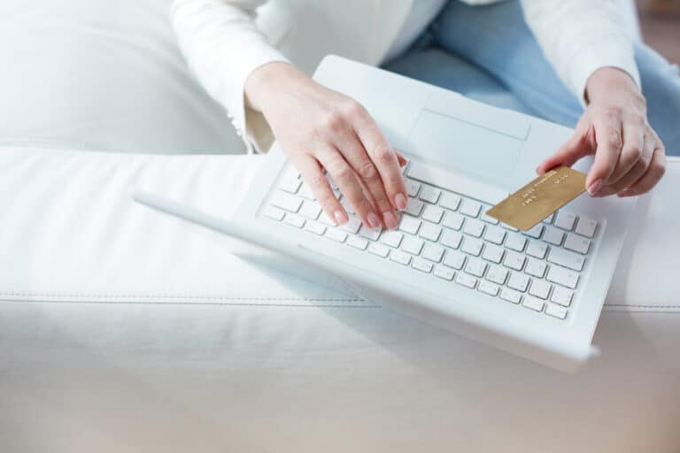 Kredyt przez Internet – czy jest możliwy?