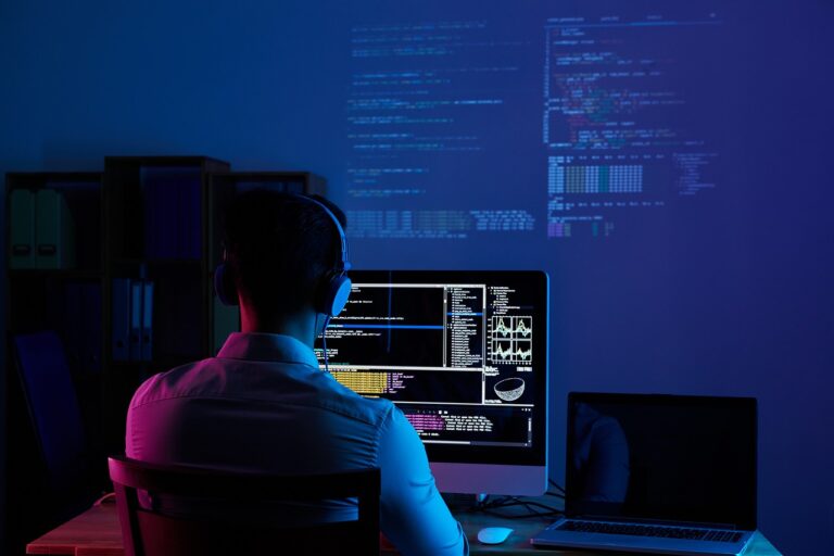 Prognozy IT na 2026 rok: od narzędzi AI do autonomicznych systemów