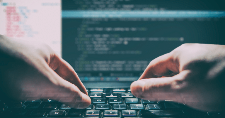 AI zmienia role programistów – mniej kodowania, więcej kontroli