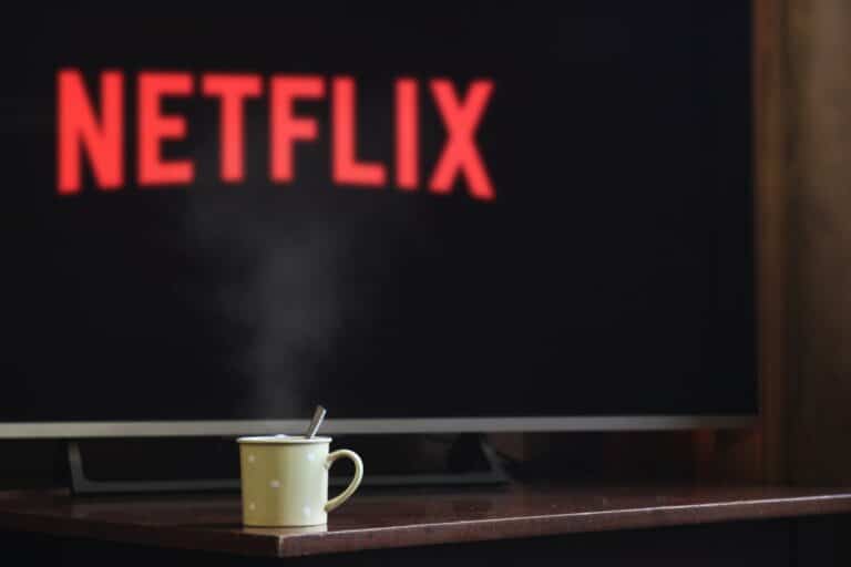 Wyniki ponad konsensus, prognoza poniżej oczekiwań: nerwowa reakcja na raport Netflixa