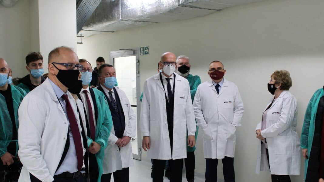 Otwarcie nowej powierzchni laboratoryjnej w WPT fot. WPT
