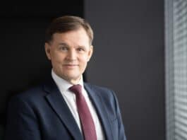 John Palmer, dyrektor działu doradztwa inwestycyjnego dla sektora nieruchomości magazynowych w Savills w Polsce
