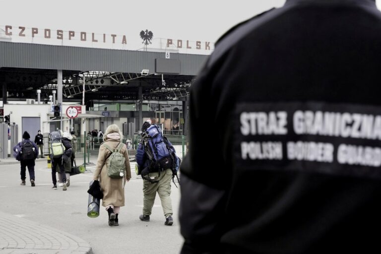 Większość matek, które uciekły z Ukrainy do Polski doświadcza wysokiego lub ekstremalnie wysokiego poziomu niepokoju – badanie UNICEF