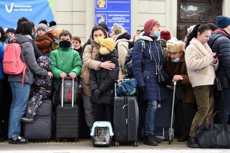 Jak emigranci wpłyną na gospodarkę?