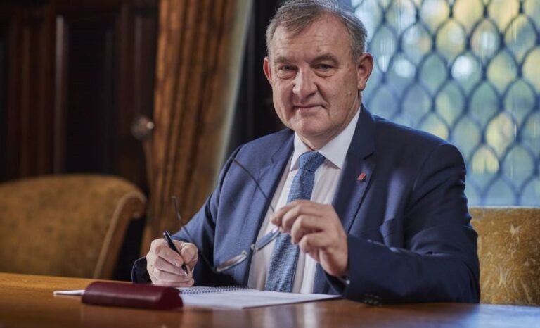IDEAS NCBR i Politechnika Łódzka podpisują umowę o współpracy