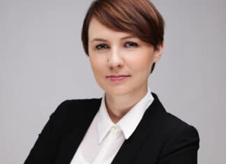 dr Karolina Mazur