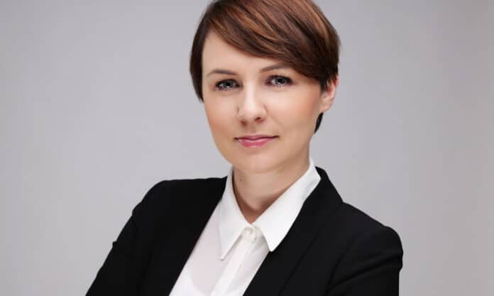 dr Karolina Mazur
