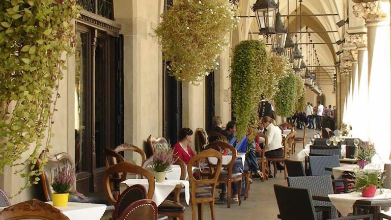 Sezon w HoReCa – po fali zwolnień nadeszła fala rekrutacji