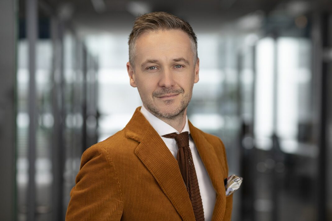 Emil Domeracki, Dyrektor działu Gruntów Inwestycyjnych w Colliers