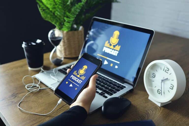 Gdzie uczyć się prowadzenia firmy? Sprawdź podcasty biznesowe online