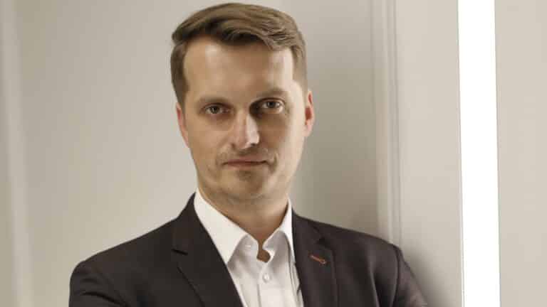 Jak wygrać licytację? Kupowanie dzieł sztuki na aukcjach