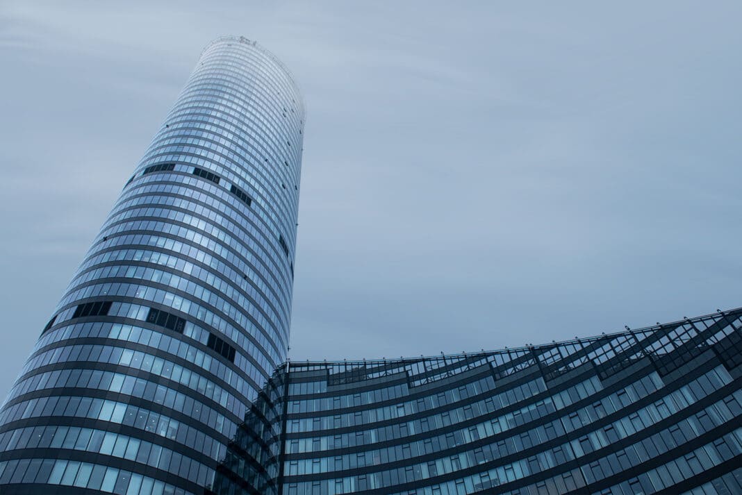 sky tower wrocław biuro