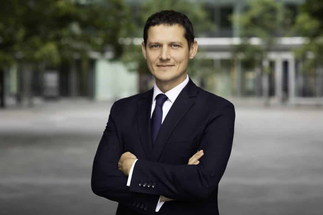 Paweł Suracki, Colliers