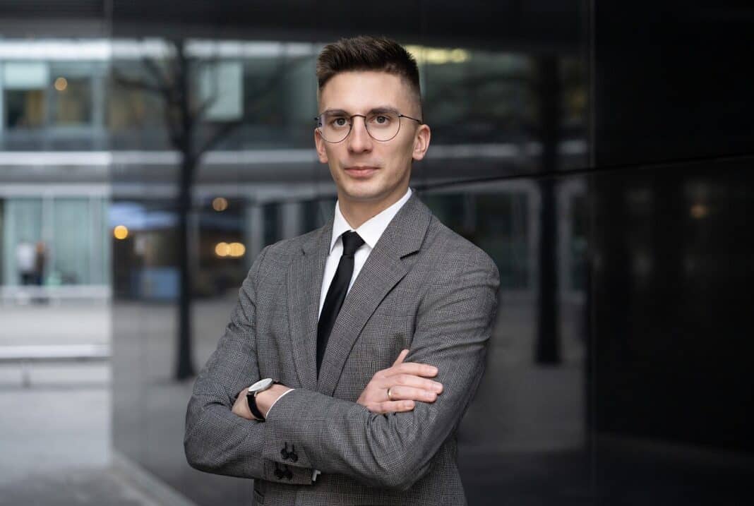 Antoni Szwech, Analityk w Dziale Doradztwa i Badań Rynku w Colliers