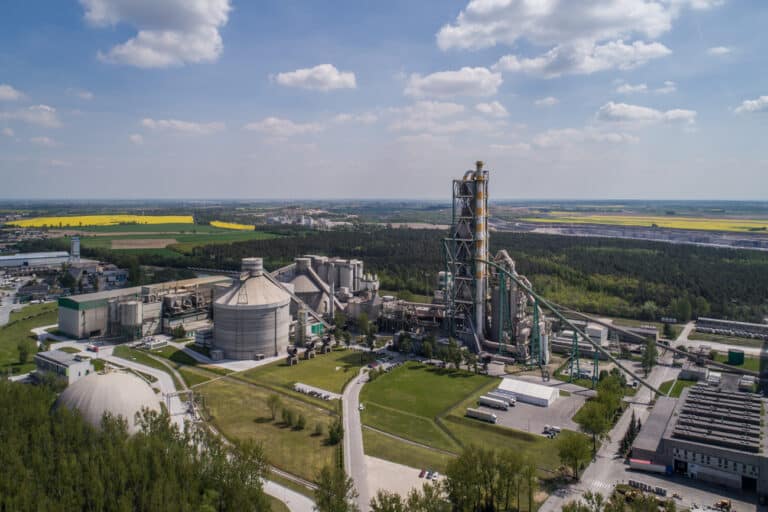 Lafarge wychwyci 100% emisji CO2 w Cementowni Kujawy