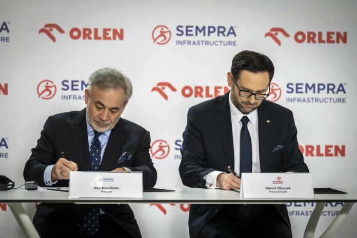 ORLEN i Sempra Infrastructure podpisały długoterminowy kontrakt kupna-sprzedaży amerykańskiego LNG