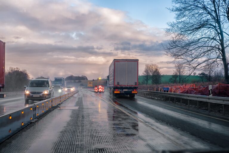 Transport i gospodarka hamują. 2023 w branży TSL