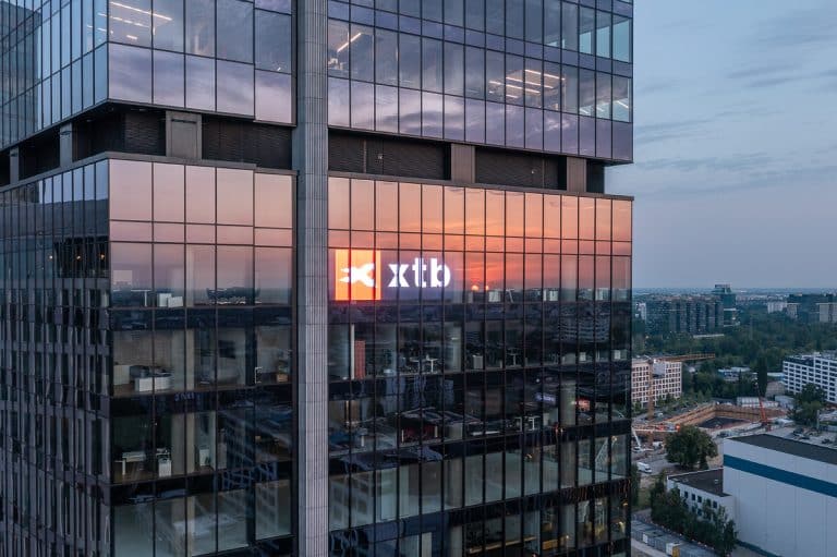 XTB: Od 2023 roku rozliczanie dochodów z zagranicznych akcji i ETF-ów będzie jeszcze prostsze