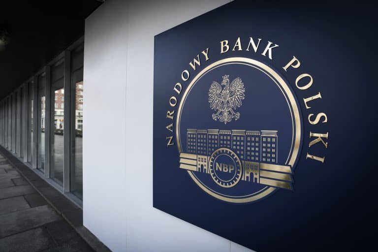 Polska z dużą nadwyżką na rachunku bieżącym. Dane lepsze od prognoz, ale presja na finanse publiczne rośnie