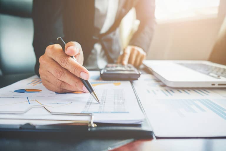 Jak wybrać idealne oprogramowanie finansowo-księgowe dla twojej firmy