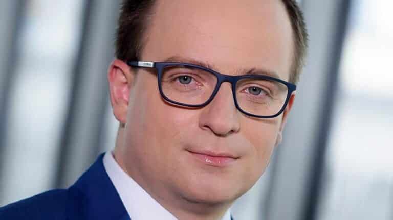 PHN: solidny wzrost przychodów i zysków w pierwszym półroczu
