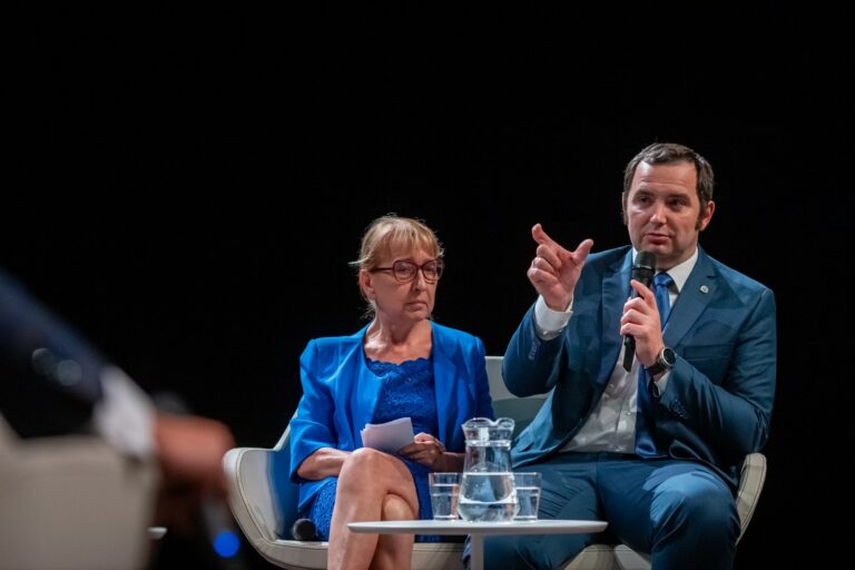 Uczelnia o. Tadeusza Rydzyka będzie kształcić lekarzy. Prezes Bulsa: chęć zbijania politycznego kapitału kosztem bezpieczeństwa pacjentów