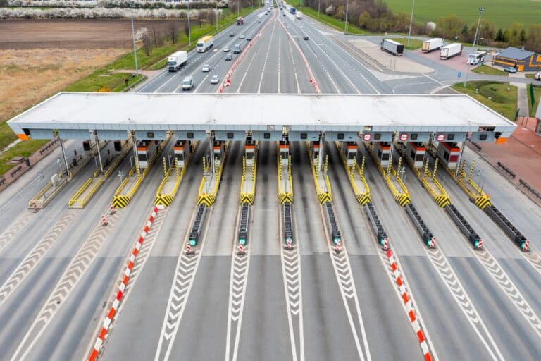 Zmiany w opłatach drogowych w UE: wyższe koszty dla przewoźników
