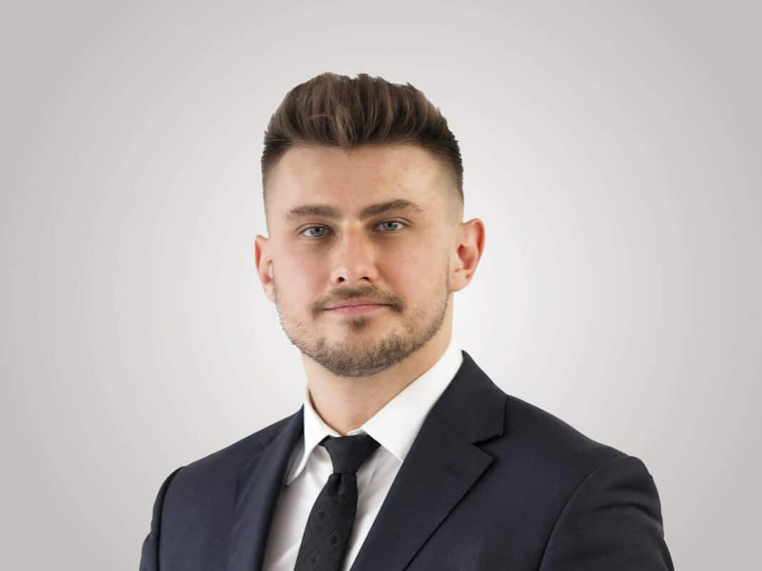 Filip Kowalski, starszy negocjator w dziale reprezentacji najemcy w Knight Frank
