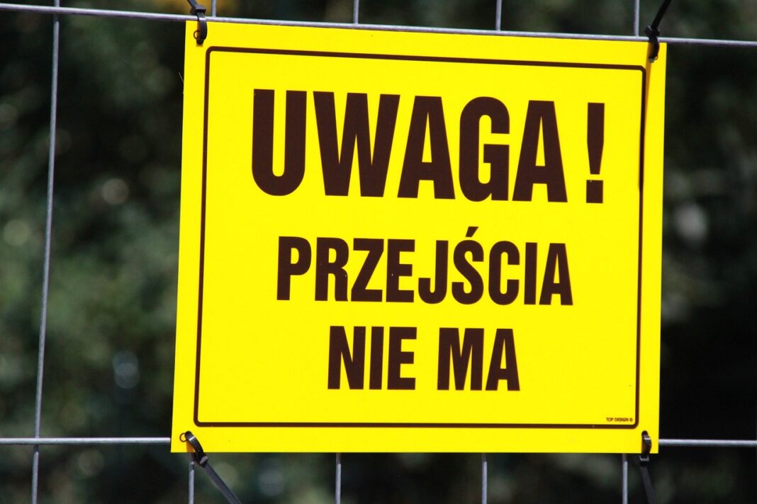 zakaz budowa