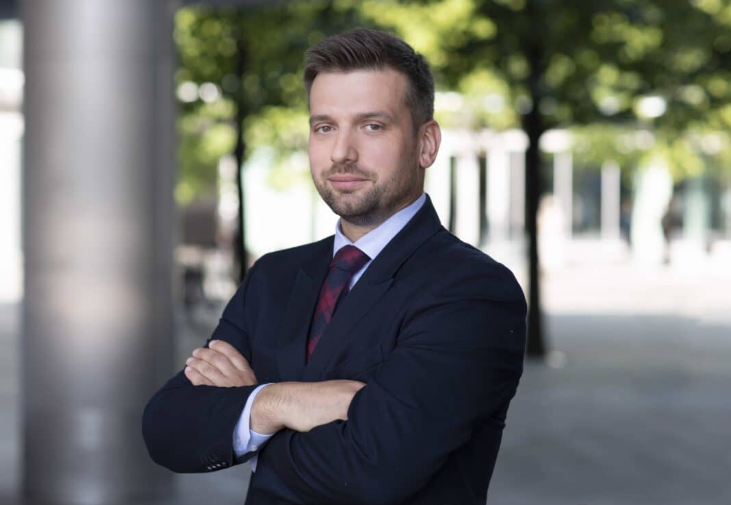 Karol Milczarski, Senior Associate w Dziale Powierzchni Handlowych, Colliers