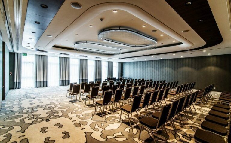 Organizacja konferencji w Warszawie – jakie miejsce wybrać?