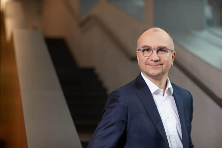 Prezes Schneider Electric: Nie będzie transformacji energetycznej bez elastycznej dystrybucji