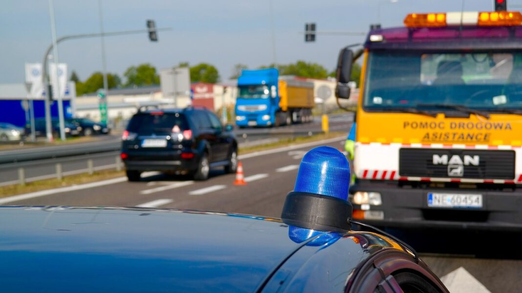 pomoc drogowa wypadek policja