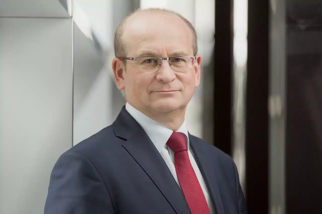 Artur Kulesza, Członek Zarządu Millennium Banku Hipotecznego