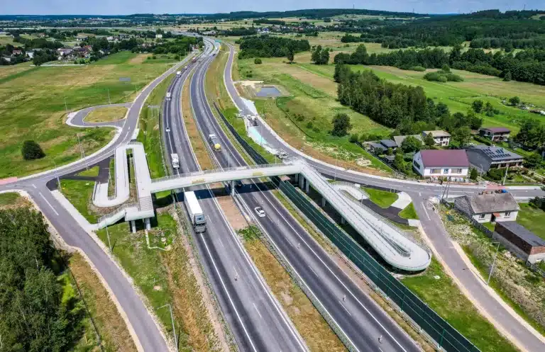 Kluczowy odcinek drogi ekspresowej S1 między Podwarpiem a Dąbrową Górniczą oddany do użytku
