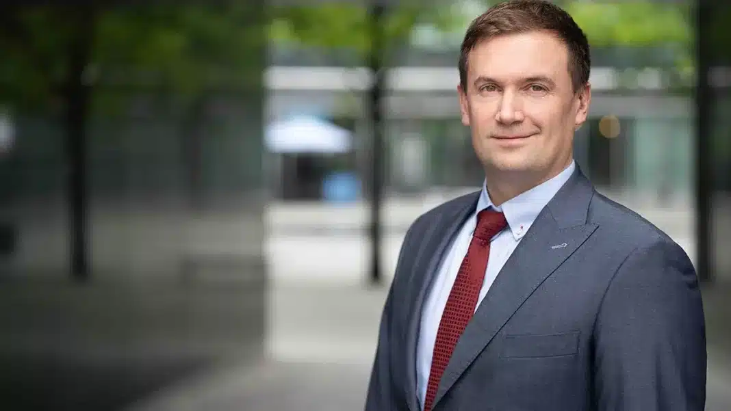 Paweł Paciorek, Senior Associate, Dział Powierzchni Handlowych, Colliers