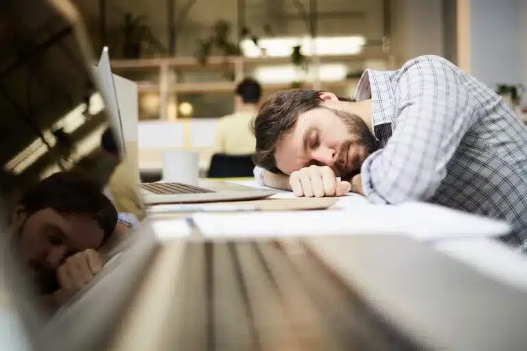45% Polaków doświadcza wypalenia – wellbeing staje się strategią, nie benefitem