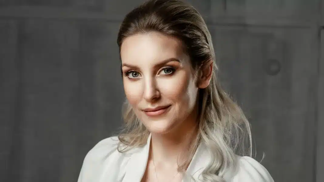 Aleksandra Dejewska-Wysogrocka, psycholożka i terapeutka zaburzeń odżywiania, a także właścicielka Dejewska Clinic