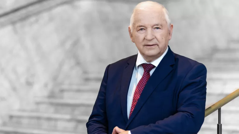 Nowe otwarcie rządu Tuska, stare problemy gospodarki – analiza prof. Gomułki