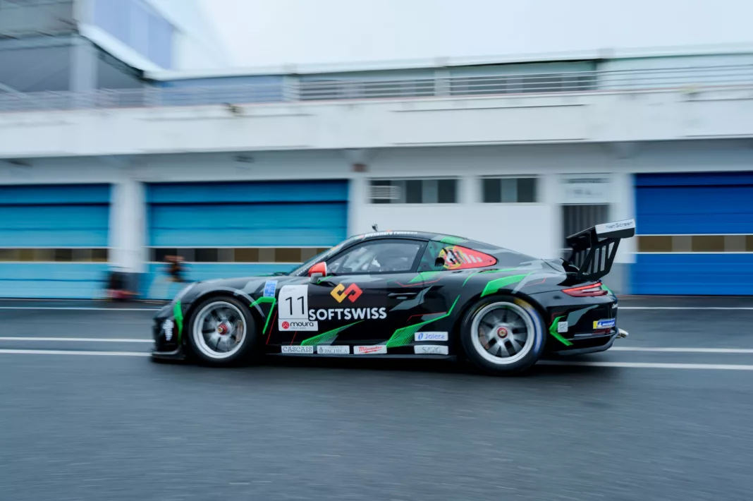 SOFTSWISS i legenda wyścigów Rubens Barrichello